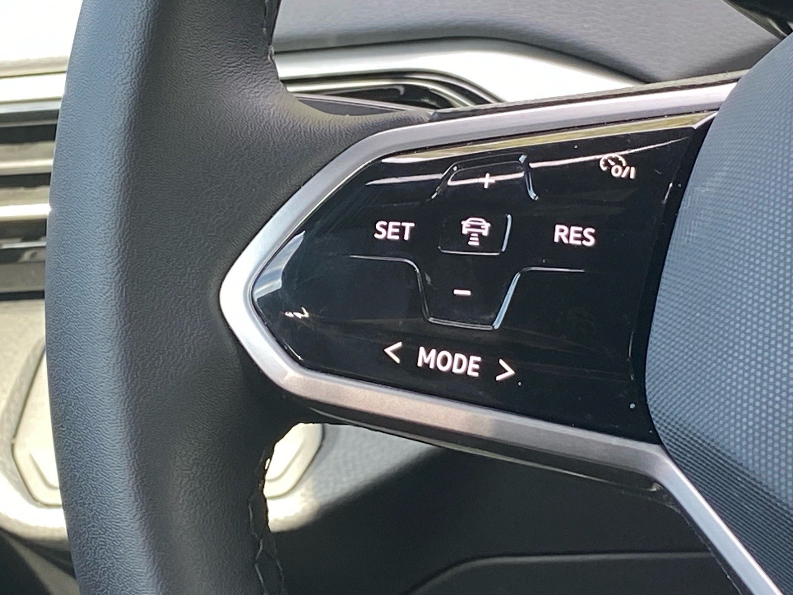 Certified 2023 Volkswagen ID.4 Pro S AWD/4WD image 5