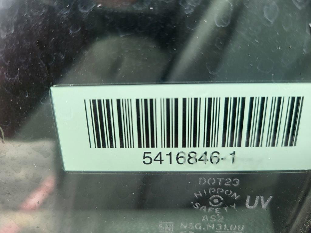 Used 2024 Toyota Prius LE FWD image 4