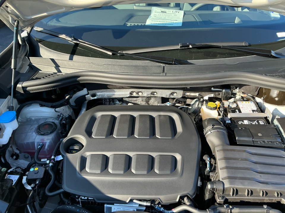 New 2026 Volkswagen Tiguan SE R-Line AWD/4WD image 15