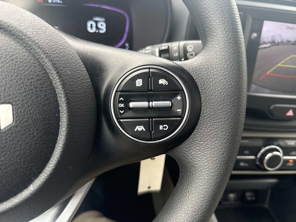 Used 2023 Kia Soul LX image 26