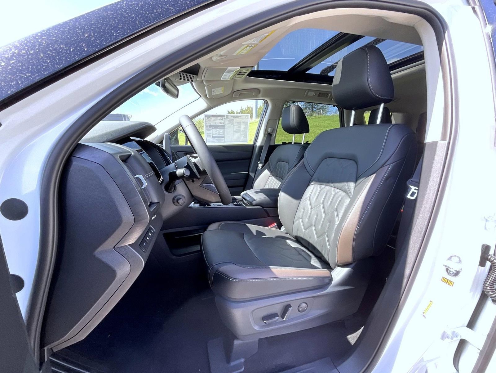 New 2026 Nissan Pathfinder Platinum AWD/4WD image 10