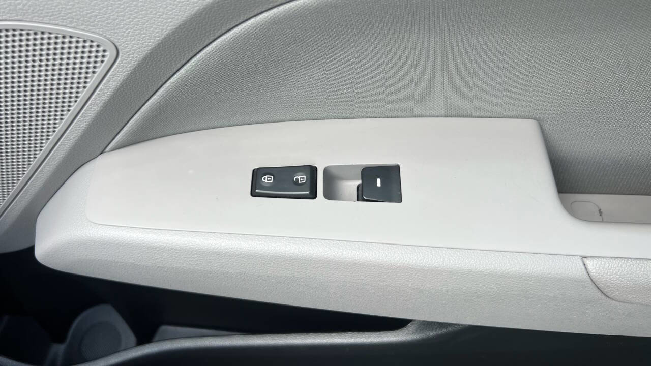 Used 2017 Hyundai Elantra SE w/ SE A/T Tech Package 03 image 17