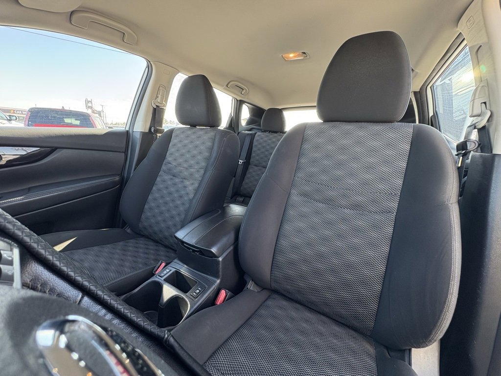 Used 2022 Nissan Rogue Sport SV image 22