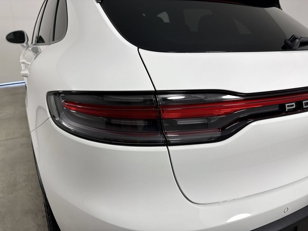 New 2026 Porsche Macan AWD/4WD image 17