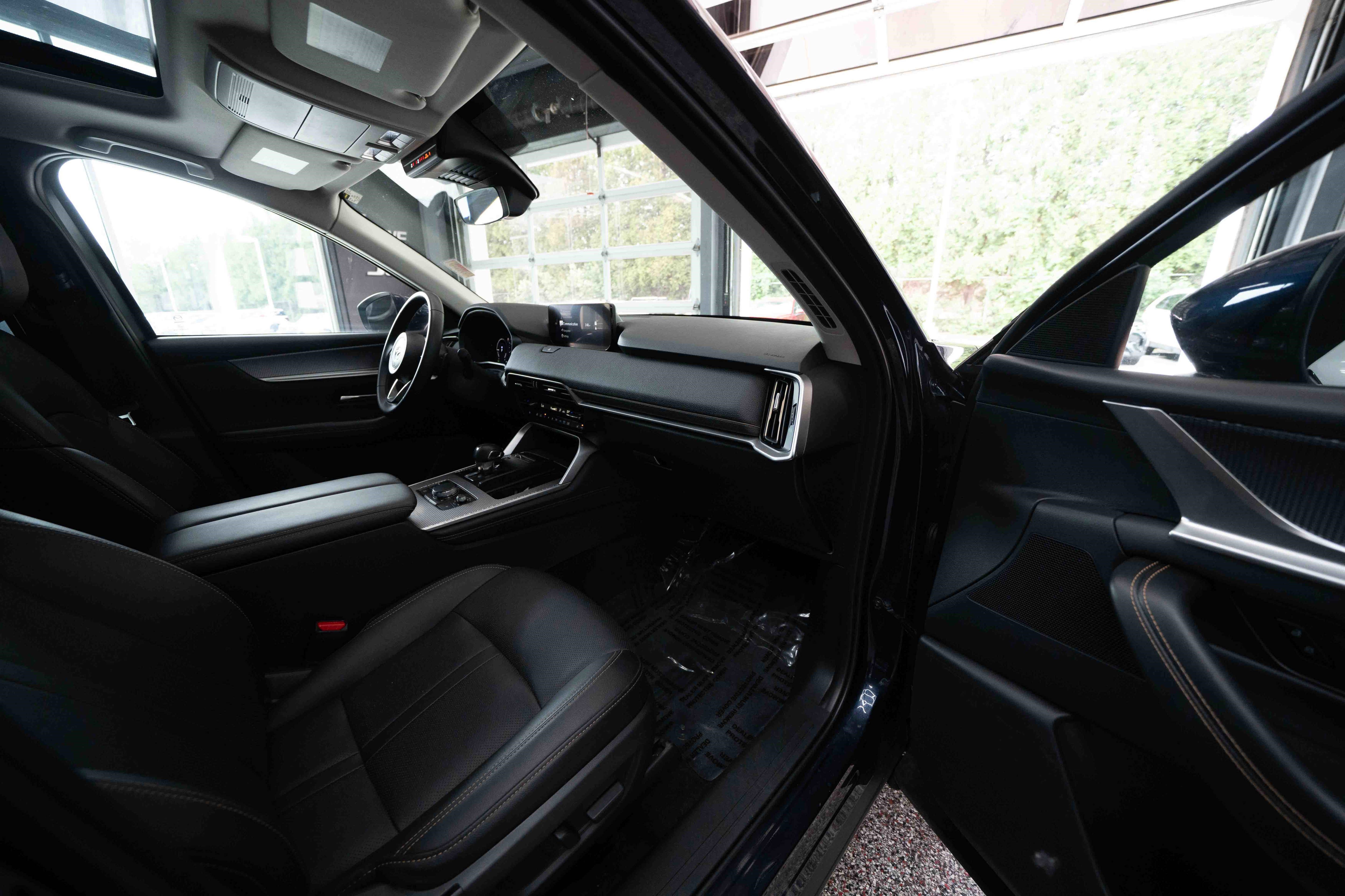Used 2024 MAZDA CX-90 Plug-In Hybrid w/ Preferred AWD/4WD image 26