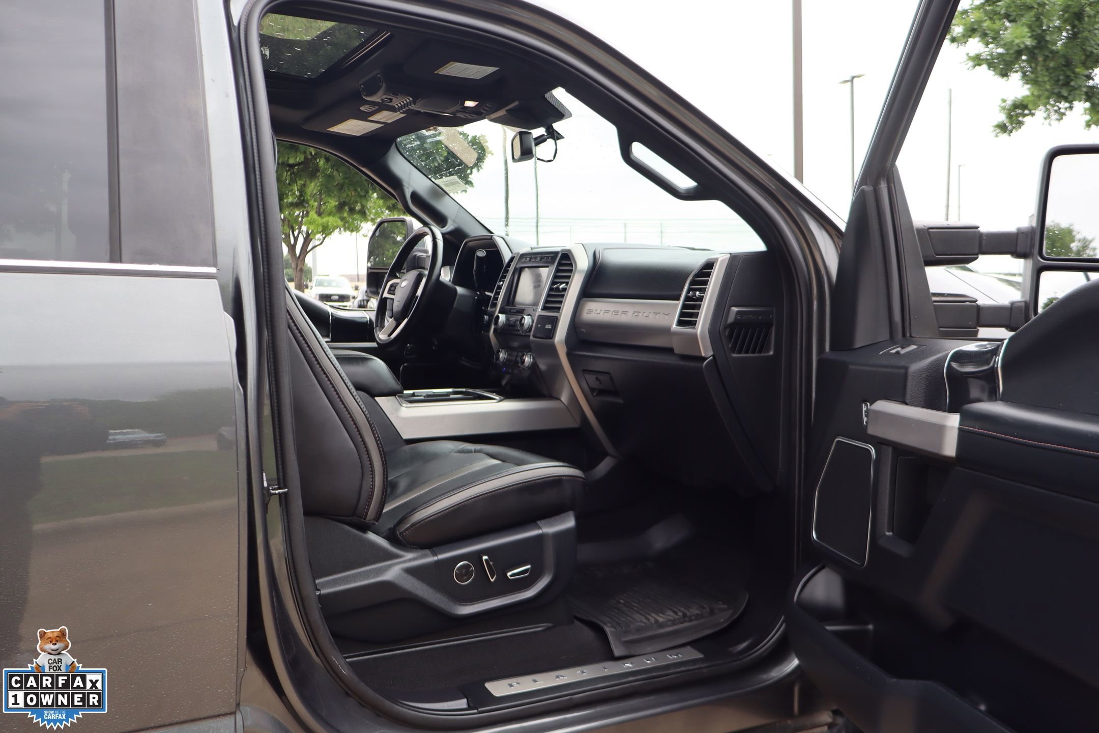Used 2020 Ford F250 Platinum w/ Tremor Off-Road Package AWD/4WD image 29