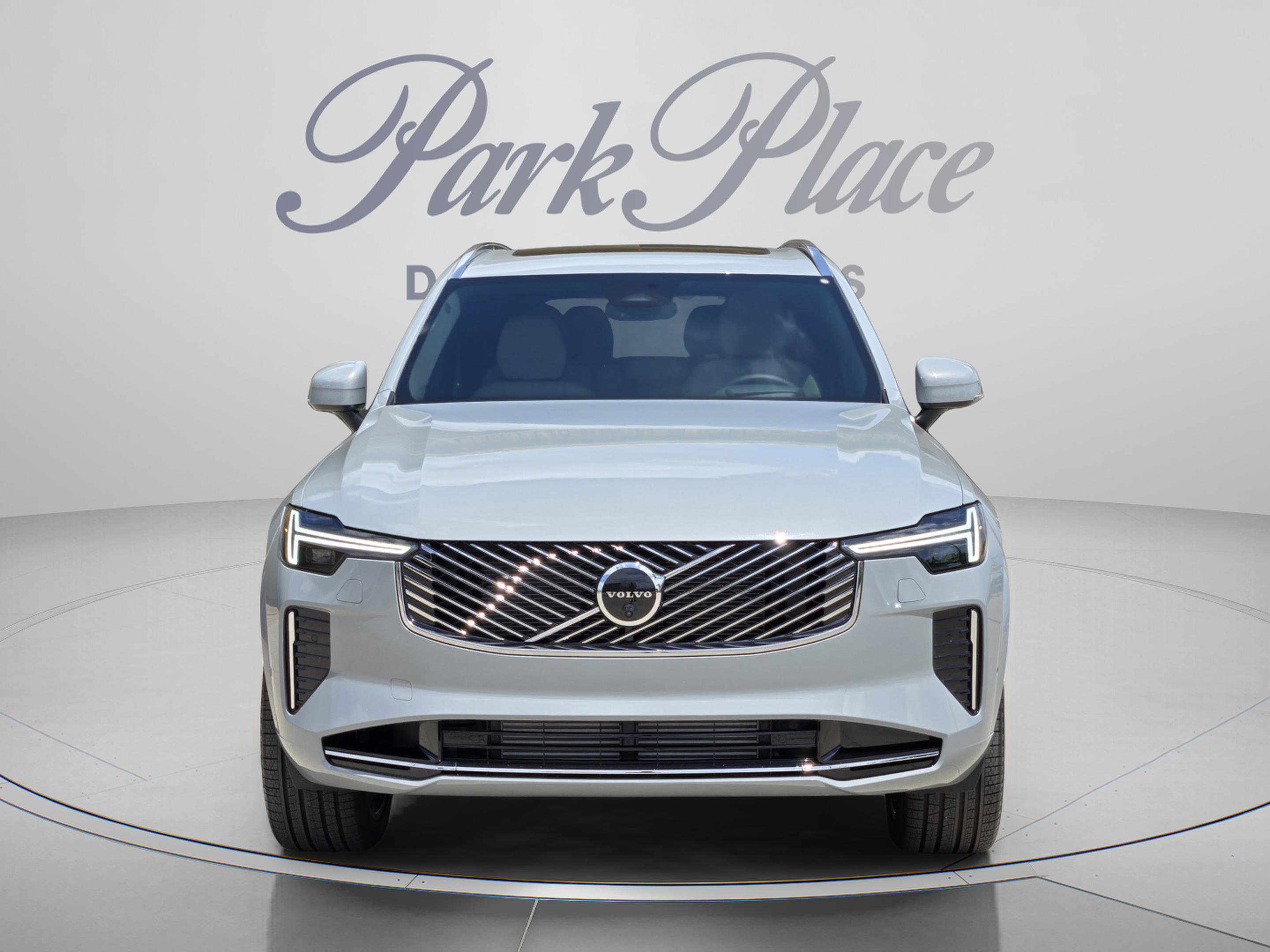 New 2026 Volvo XC90 T8 Ultra w/ Protection Package Premier AWD/4WD image 9