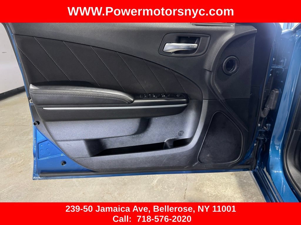 Used 2022 Dodge Charger SXT RWD image 27
