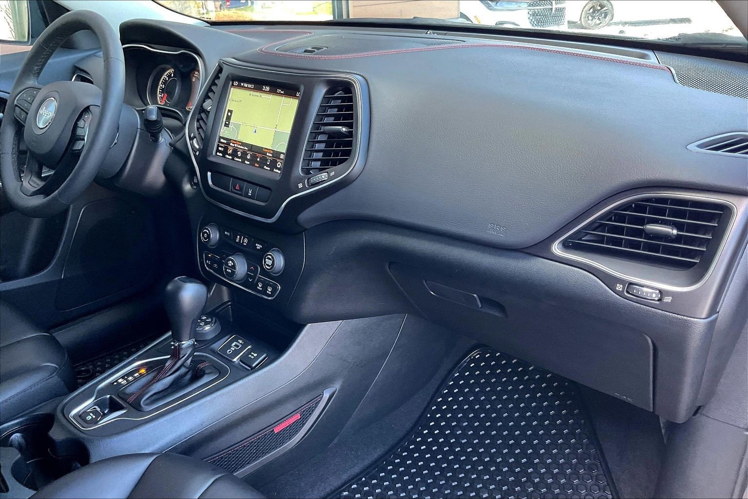 Used 2022 Jeep Cherokee Trailhawk w/ Sun, Sound & Nav Group image 19