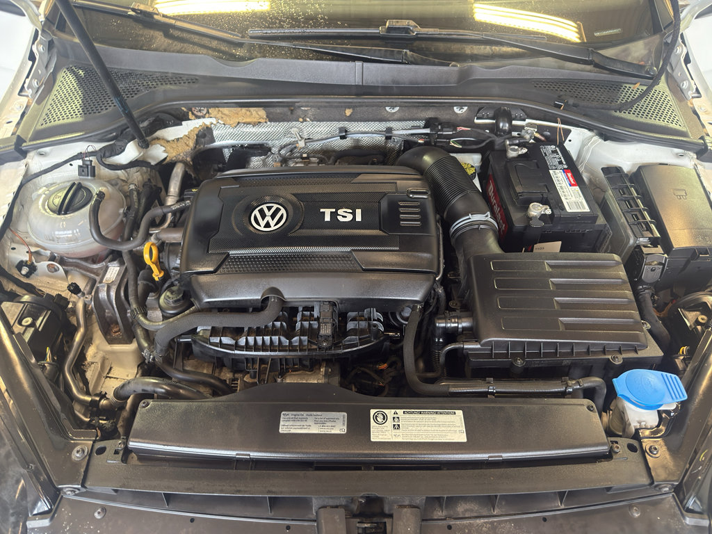 Used 2017 Volkswagen Golf Wolfsburg Edition image 29