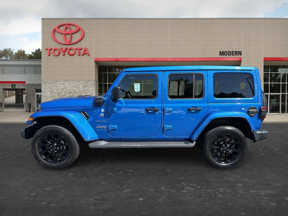 Used 2024 Jeep Wrangler Unlimited Sahara w/ Safety Group AWD/4WD image 7