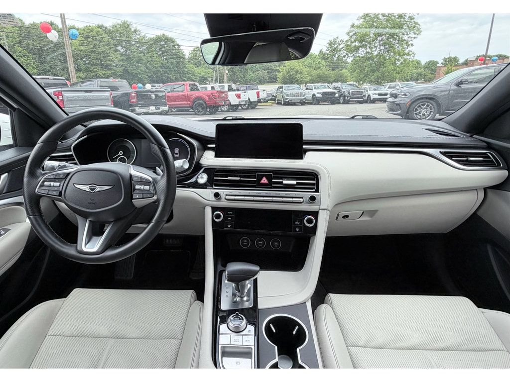 Used 2025 Genesis G70 2.5T AWD/4WD image 10