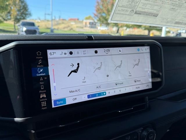 New 2025 Jeep Wrangler Unlimited Rubicon w/ Steel Bumper Group image 19