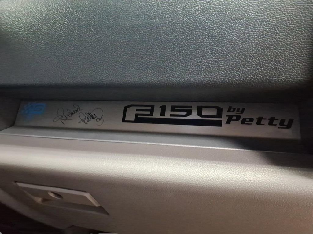 Used 2018 Ford F150 XLT w/ Equipment Group 301A Mid AWD/4WD image 13