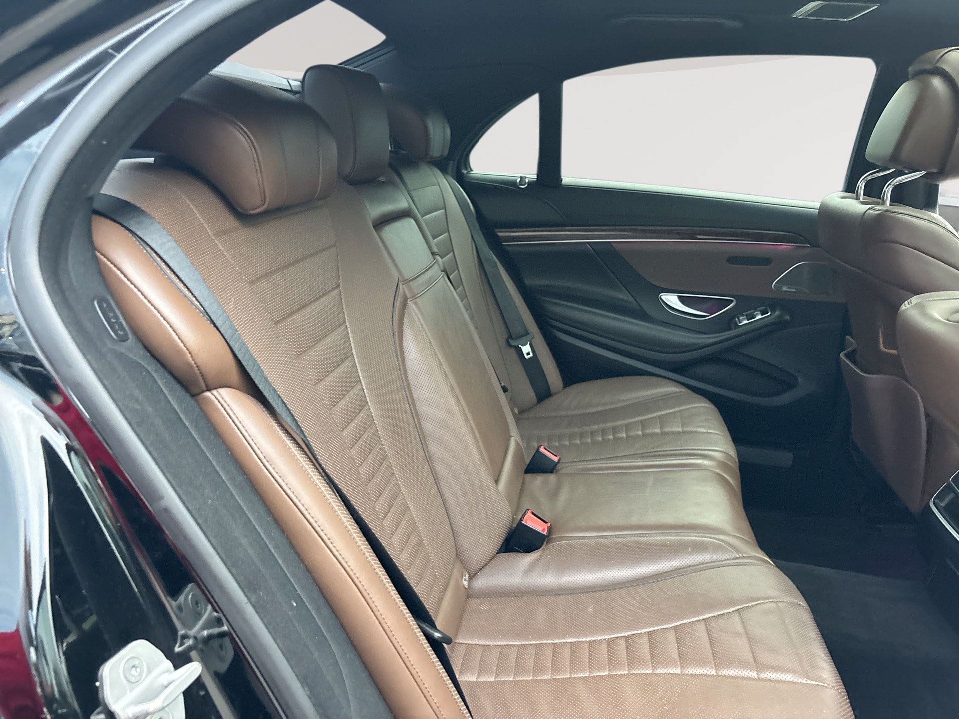 Used 2016 Mercedes-Benz S 550 Sedan image 27