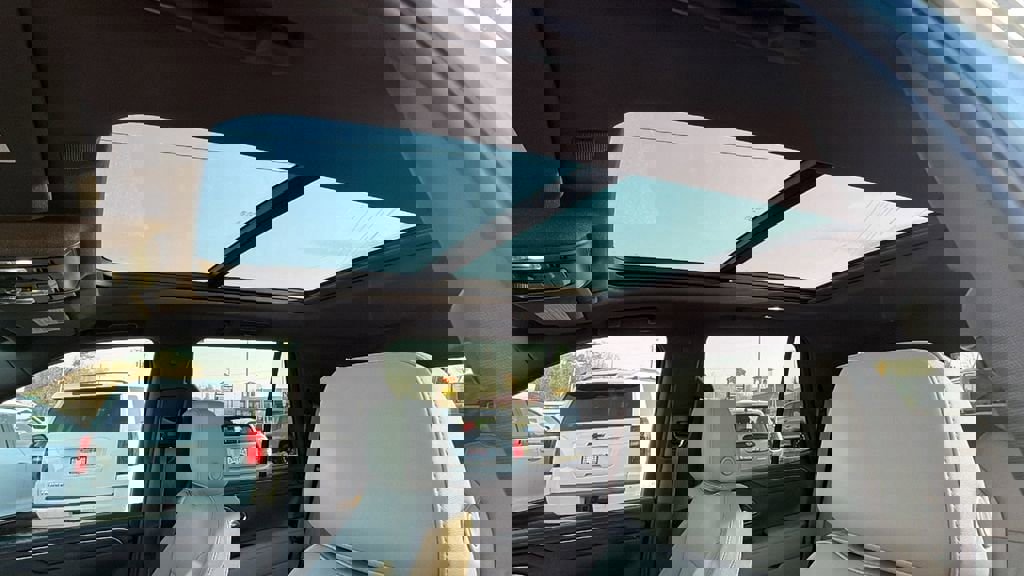 Certified 2024 Chevrolet Tahoe LT w/ LT Signature Plus Package image 15