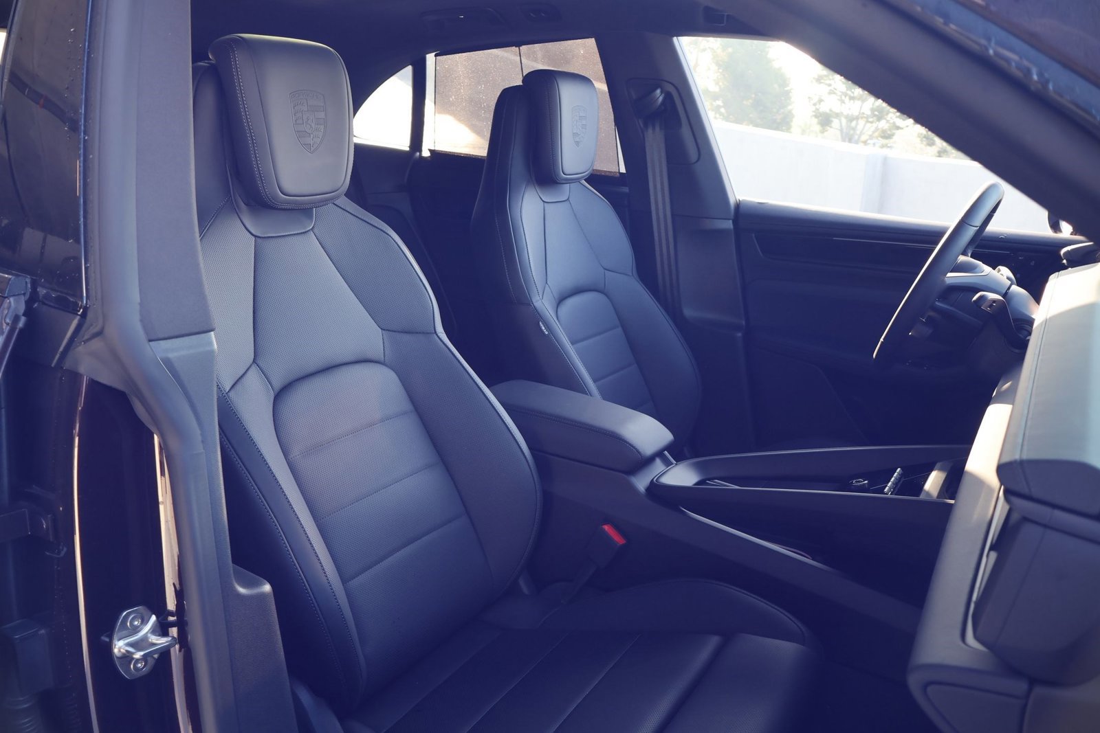 New 2025 Porsche Macan 4 Electric image 24