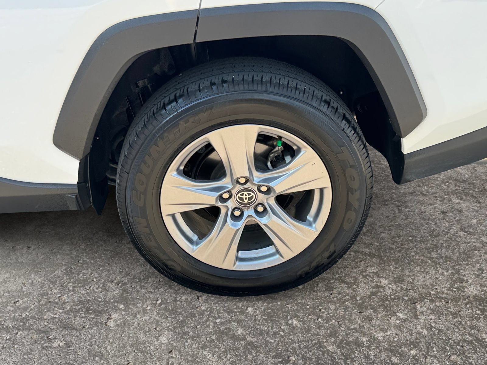Used 2025 Toyota RAV4 XLE AWD/4WD image 13