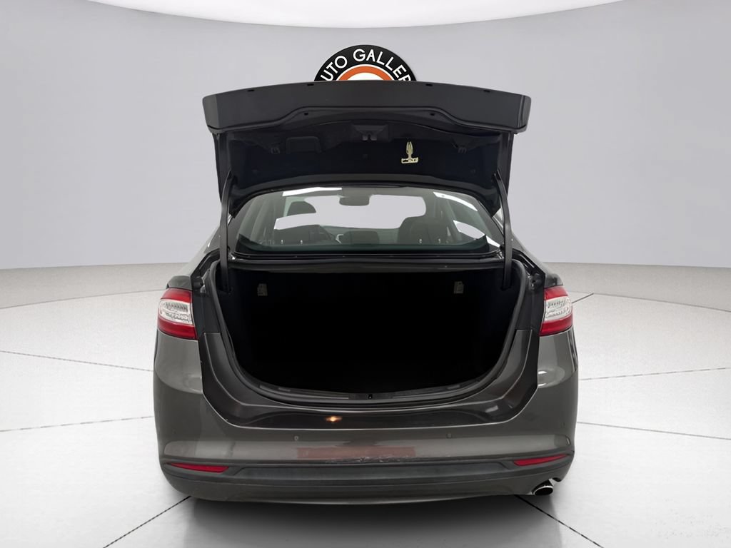 Used 2015 Ford Fusion SE w/ Equipment Group 202A FWD image 26