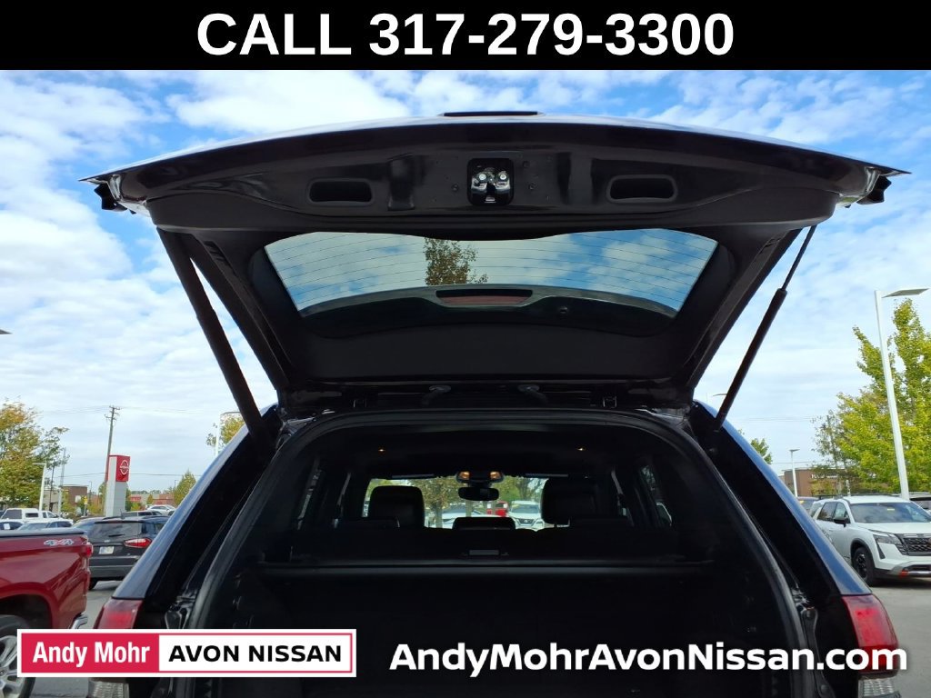Used 2019 Jeep Grand Cherokee Altitude AWD/4WD image 10