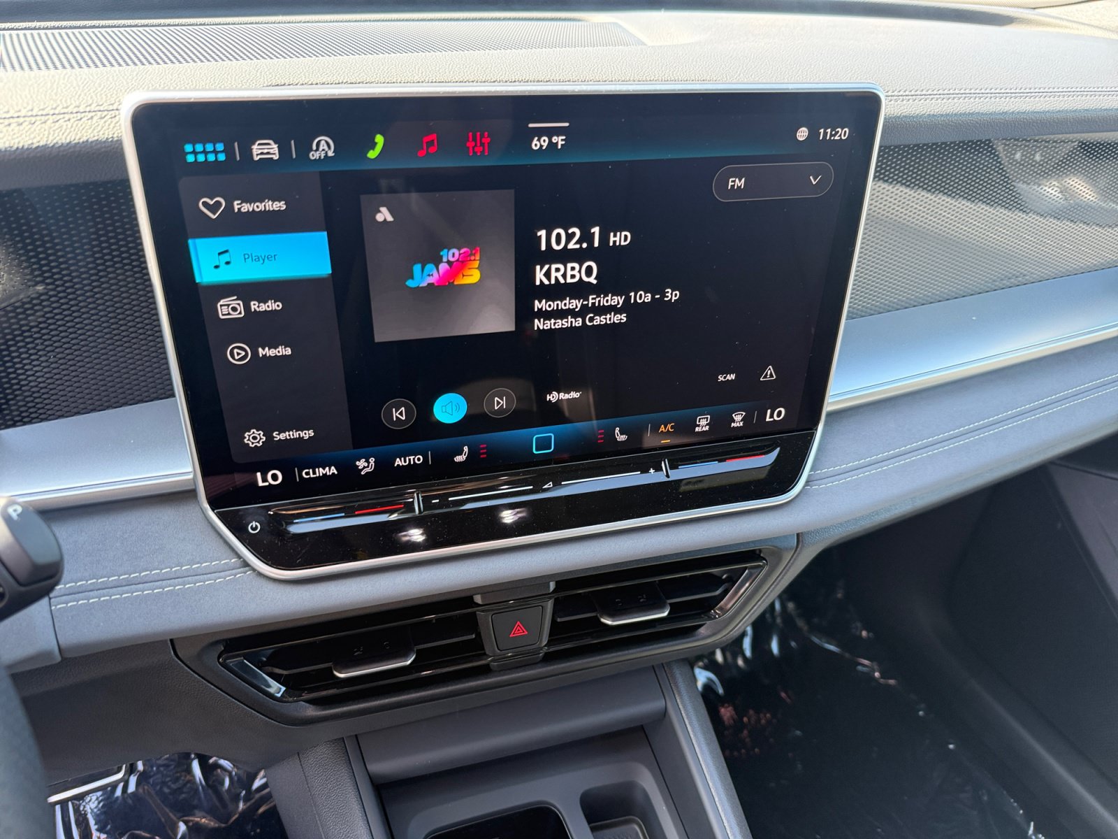 New 2026 Volkswagen Tiguan SE R-Line AWD/4WD image 12