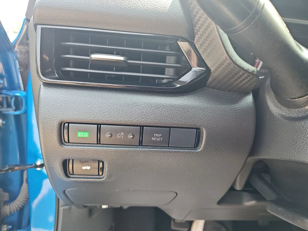 Used 2024 Nissan Sentra SV FWD image 27