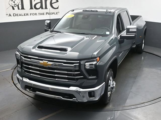 Used 2025 Chevrolet Silverado 3500 LTZ w/ LTZ Plus Package image 43