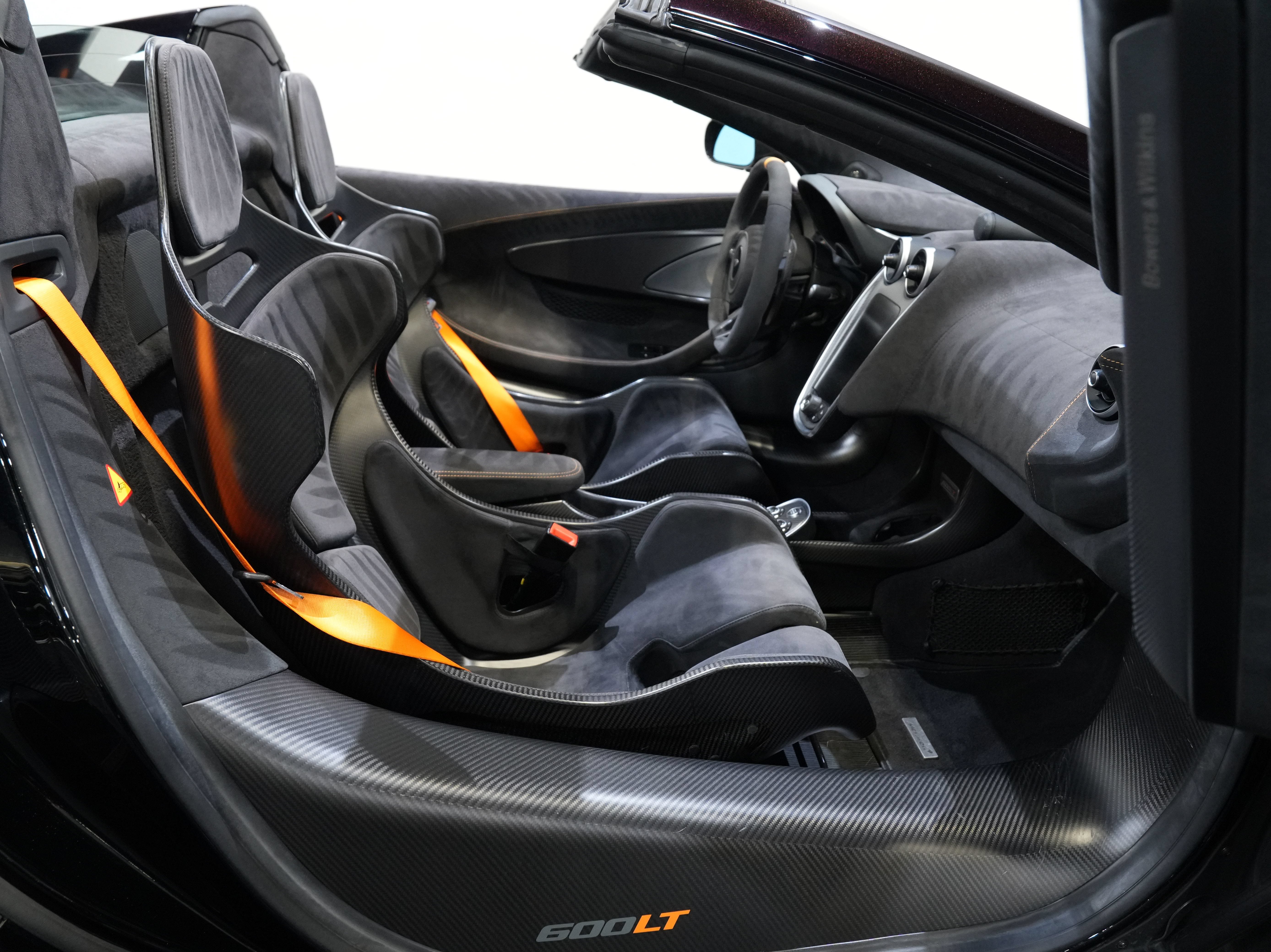 Used 2020 McLaren 600LT Spider RWD image 37