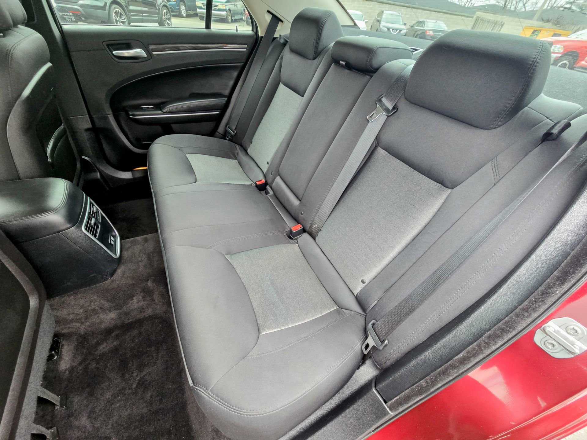 Used 2018 Chrysler 300 Touring image 30