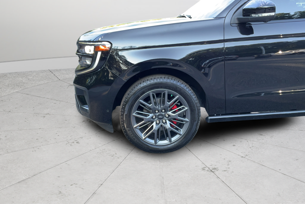 Used 2025 Ford Expedition Platinum w/ Stealth Performance Package AWD/4WD image 24