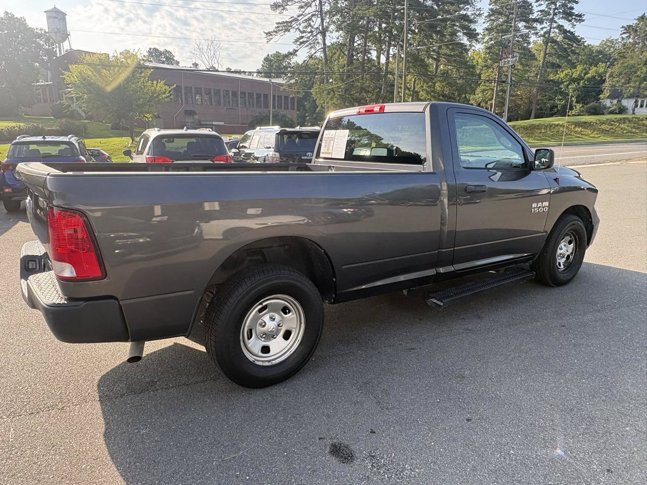 Used 2018 RAM 1500 Express RWD image 6