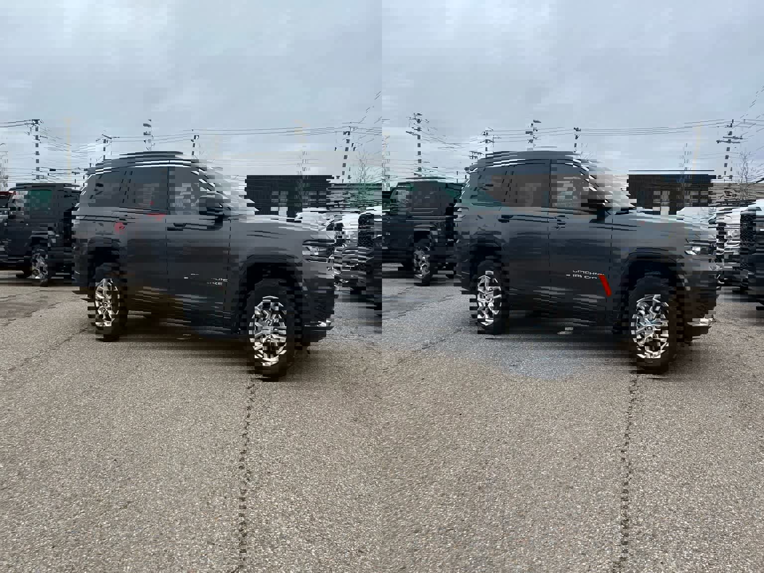 Certified 2024 Jeep Grand Cherokee L Laredo image 15