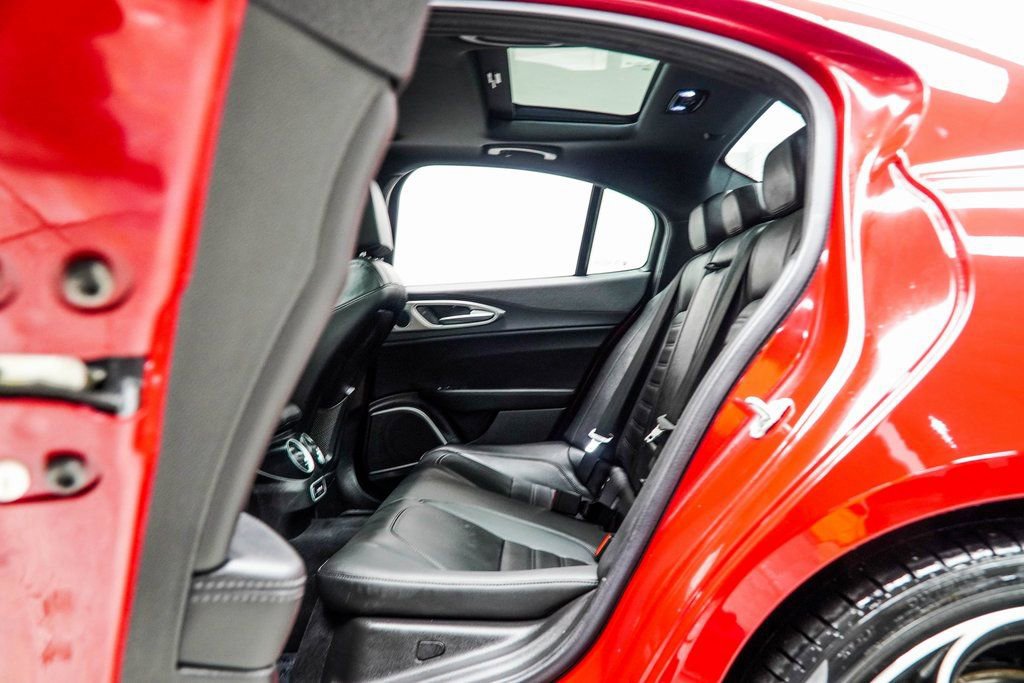 Used 2023 Alfa Romeo Giulia Veloce image 38