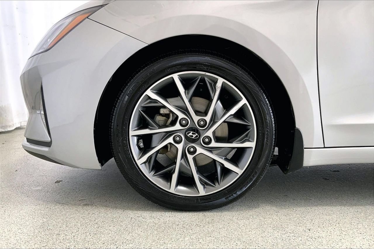 Used 2020 Hyundai Elantra Limited FWD image 8