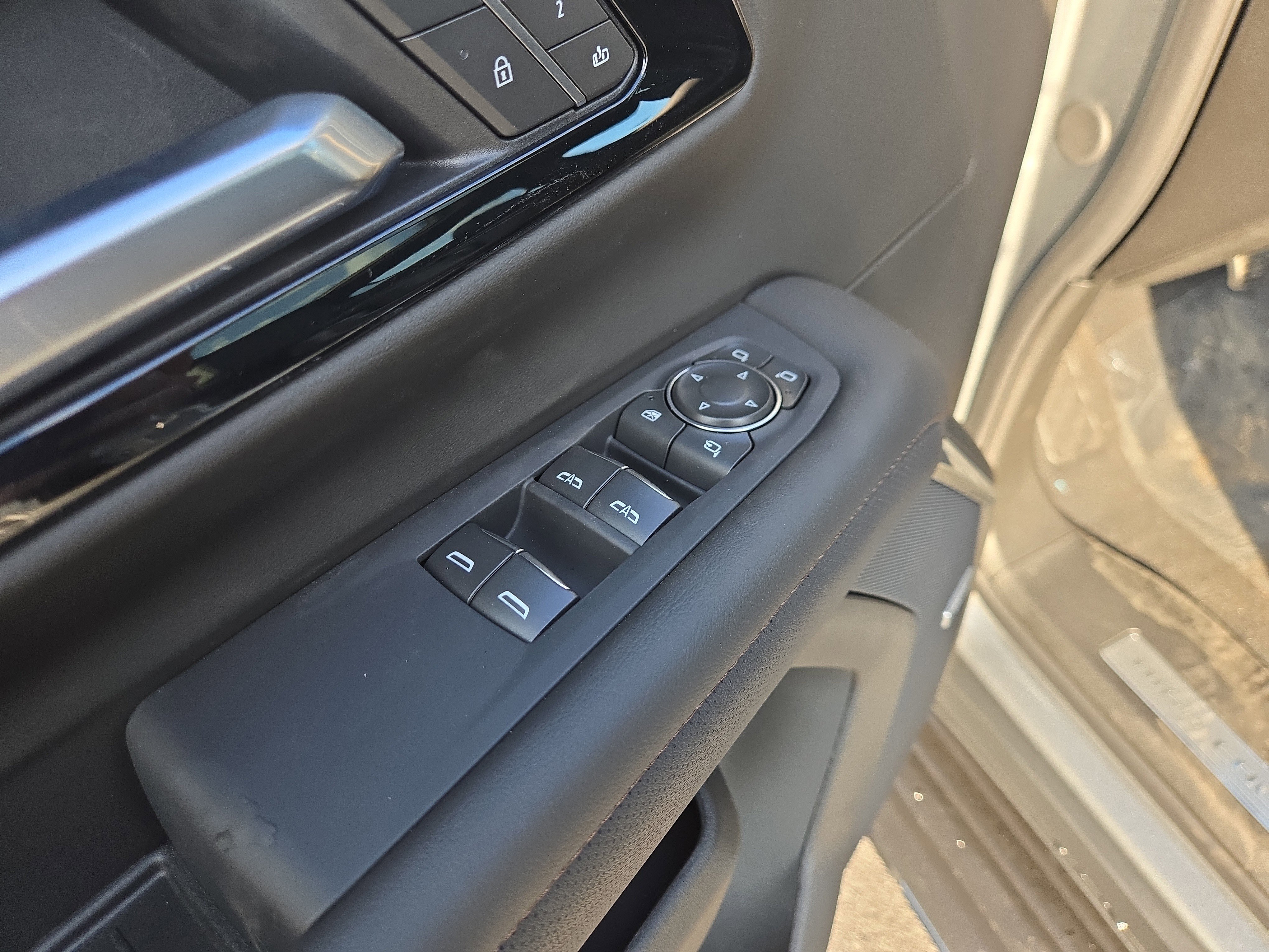 New 2026 Chevrolet Suburban High Country w/ Sun And Tow Package image 17