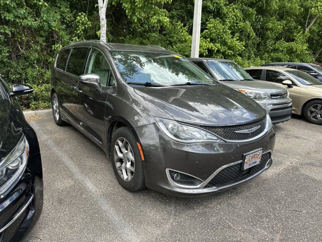 Used 2020 Chrysler Pacifica Limited FWD image 1