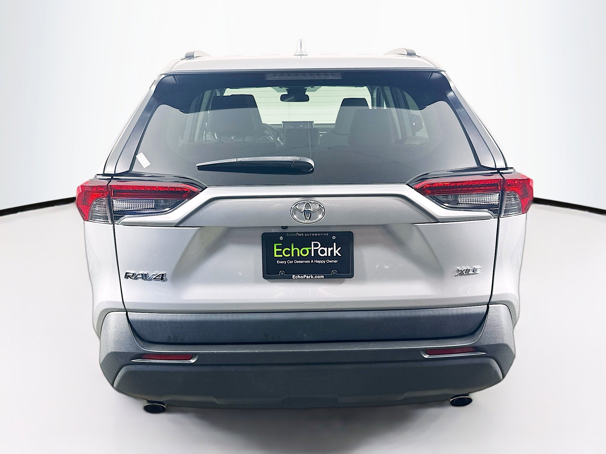 Used 2022 Toyota RAV4 XLE image 7