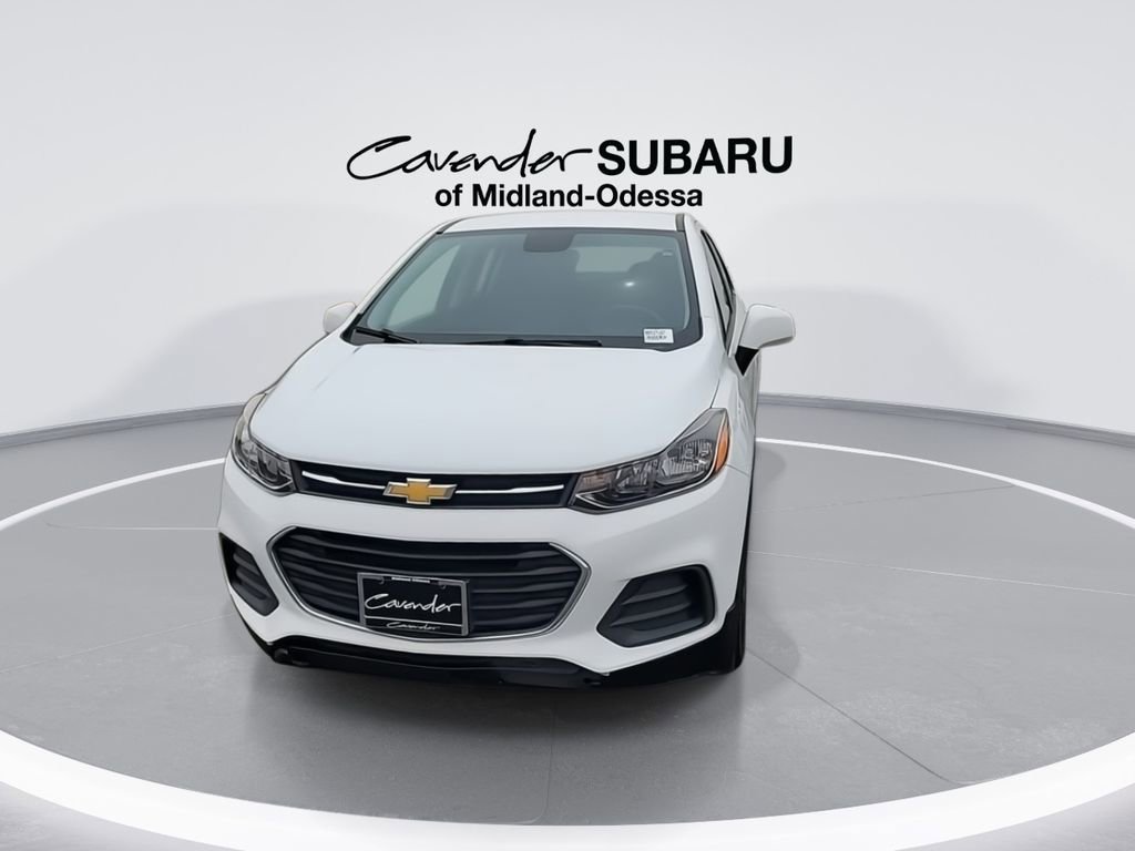 Used 2022 Chevrolet Trax LS w/ Tint and Cruise Package FWD image 3