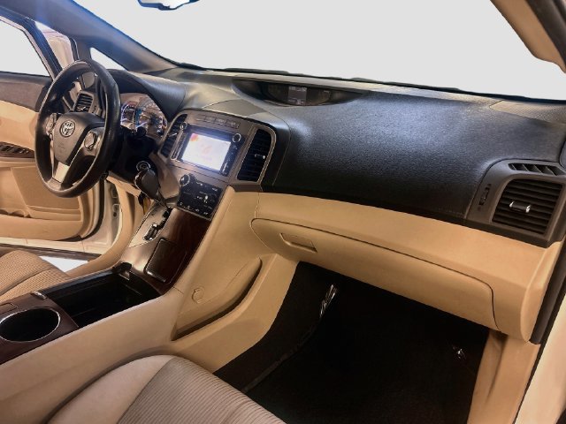 Used 2013 Toyota Venza LE FWD image 26