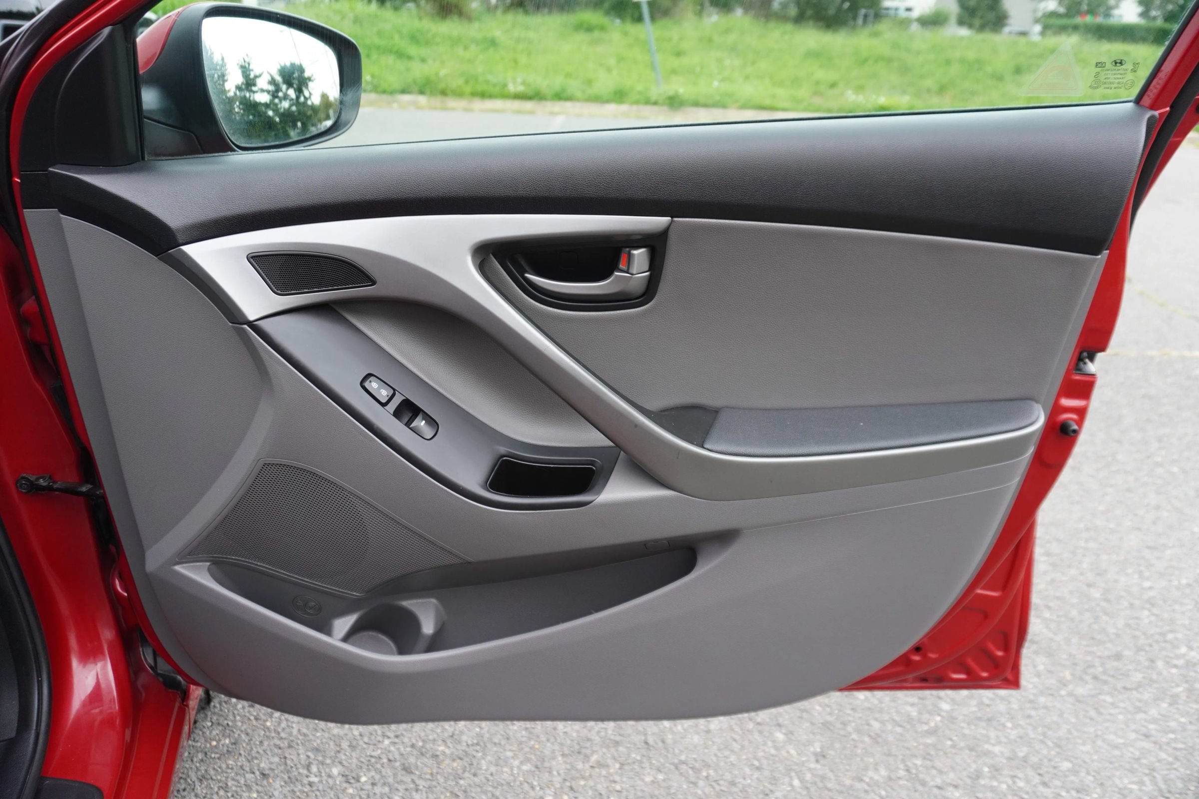 Used 2015 Hyundai Elantra Sport FWD image 16