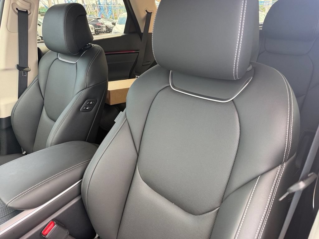 New 2026 Genesis GV70 2.5T Select AWD/4WD image 13
