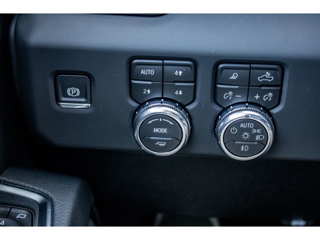 New 2026 GMC Sierra 3500 Denali w/ Denali Reserve Package image 38