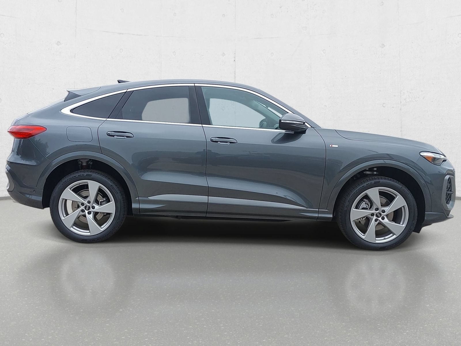 New 2026 Audi Q5 Premium Plus AWD/4WD image 4