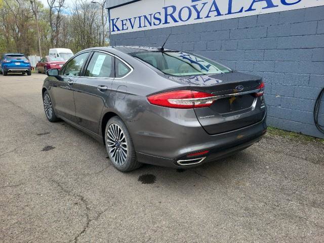 Used 2017 Ford Fusion SE w/ Fusion SE Technology Package image 8