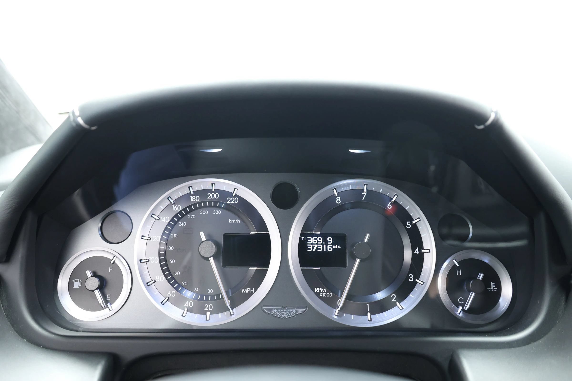 Used 2015 Aston Martin Rapide S RWD image 32