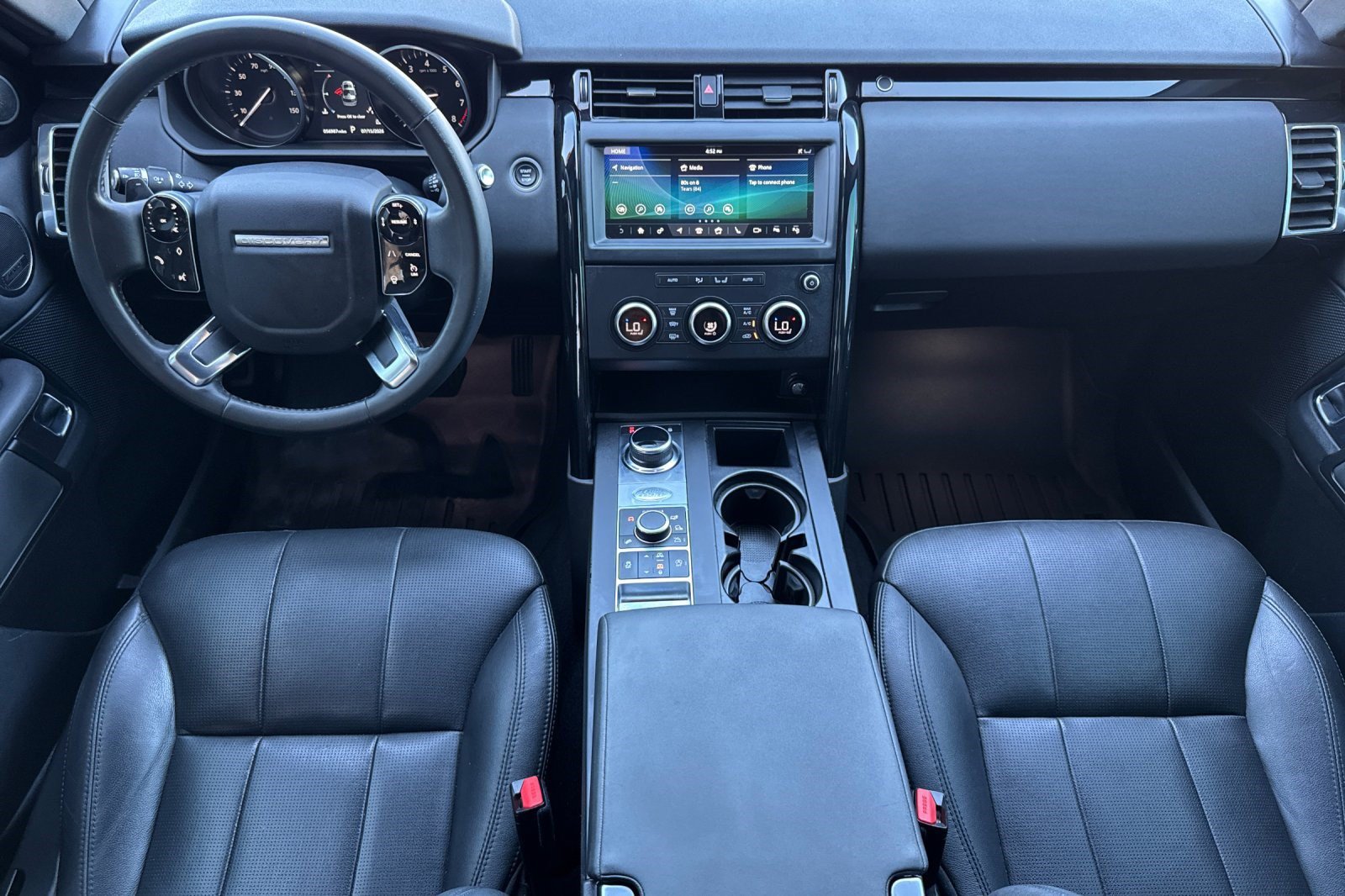 Used 2019 Land Rover Discovery SE AWD/4WD image 15