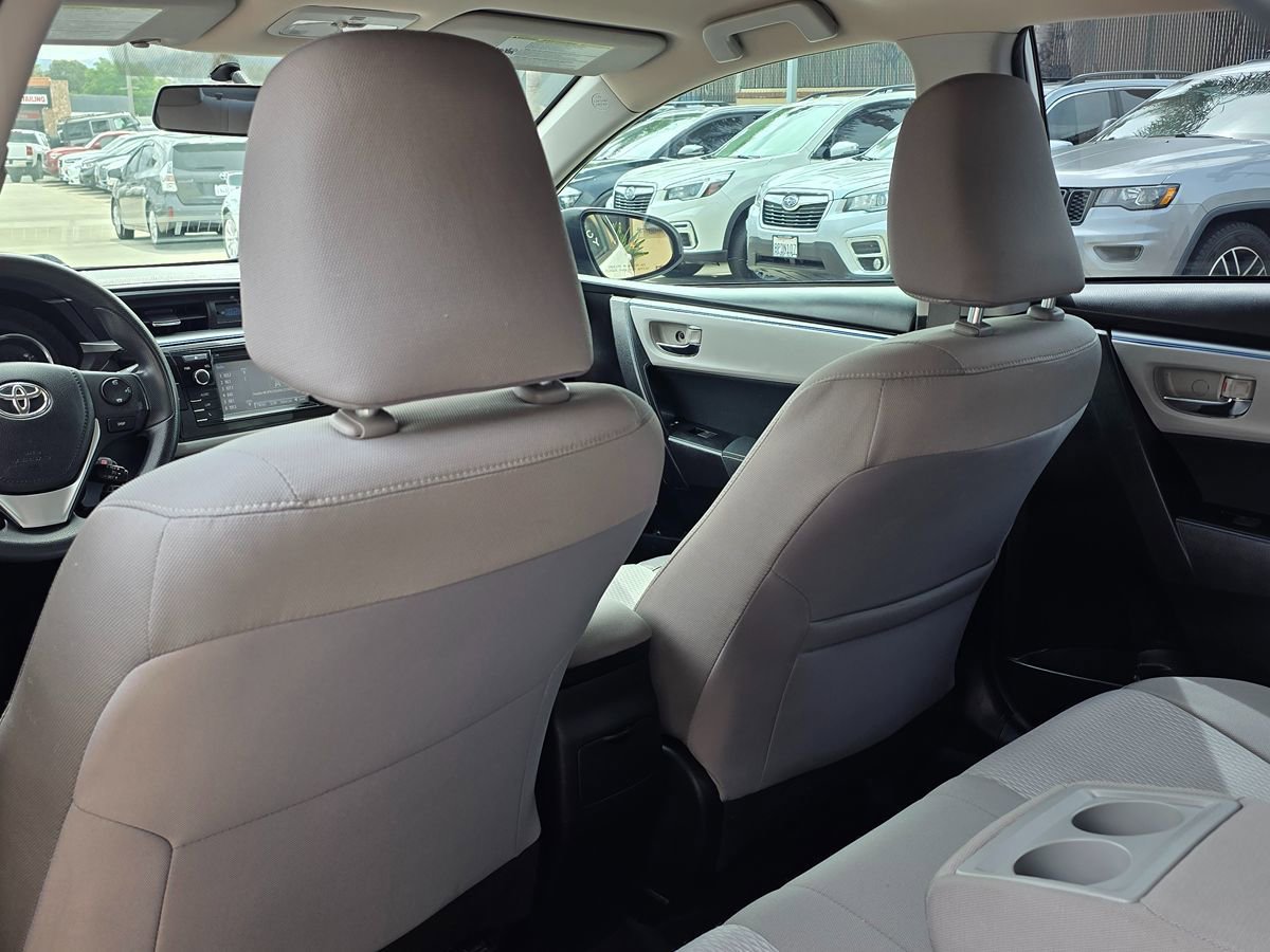 Used 2015 Toyota Corolla LE FWD image 23