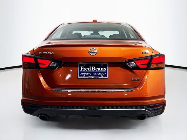 Used 2021 Nissan Altima 2.5 SR w/ SR Premium Package image 7