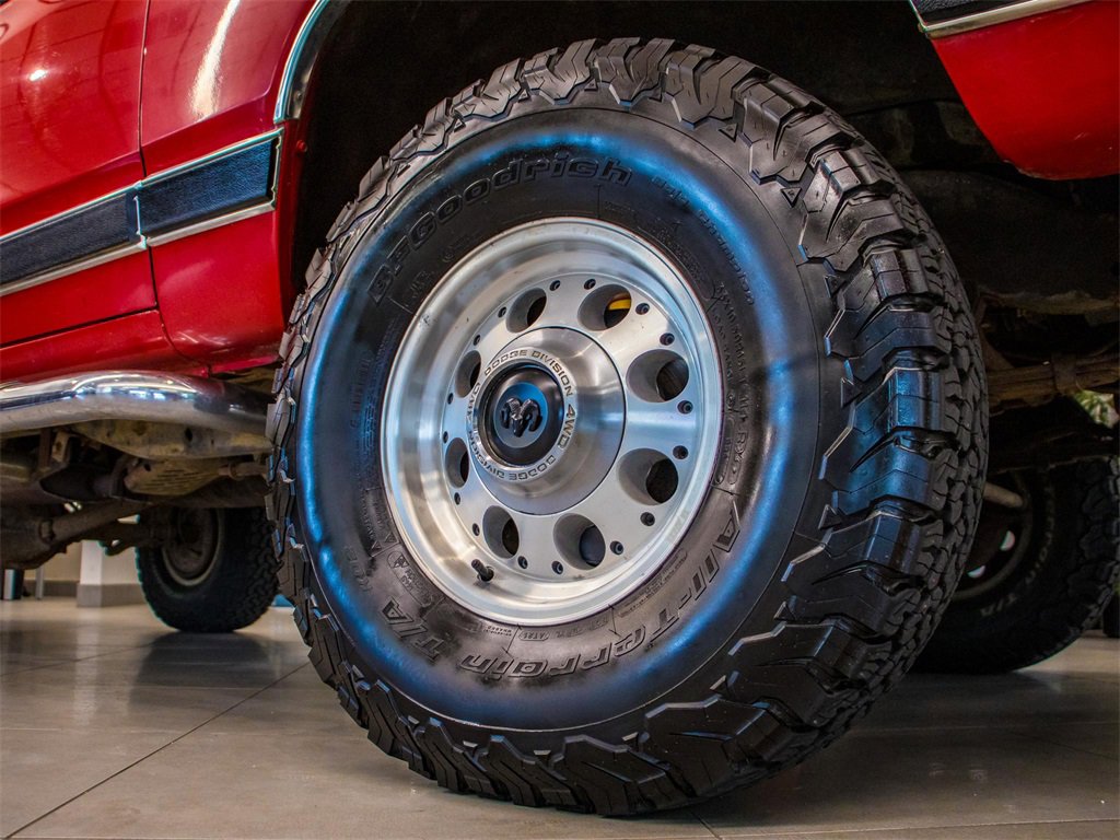 Used 1989 Dodge D/W Truck 150 image 3