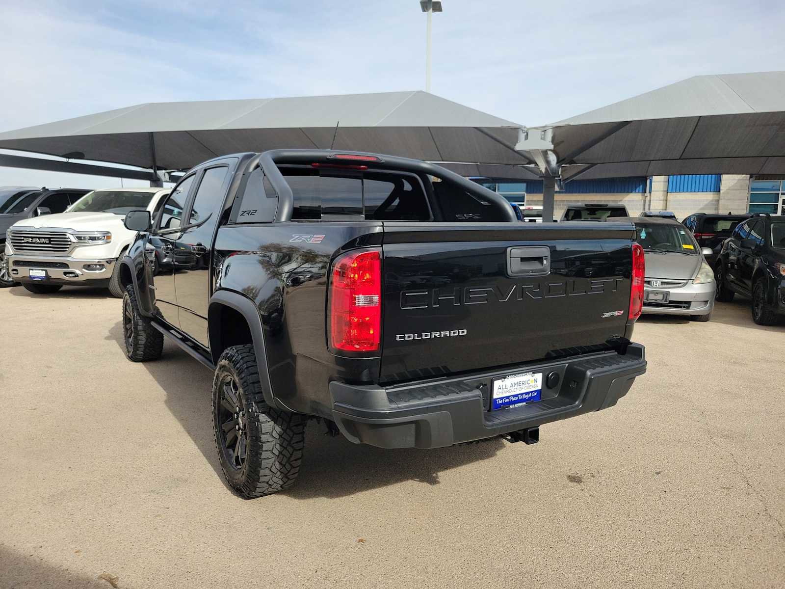Used 2021 Chevrolet Colorado ZR2 w/ ZR2 Midnight Special Edition image 4